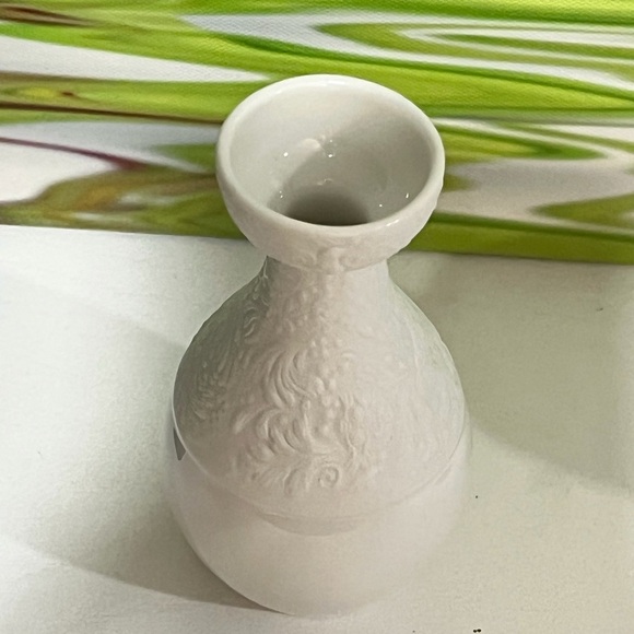 Rosenthal Bjorn Wiinblad Zauberflote Magic Flute White Mini Vase 11cm - Picture 3 of 10